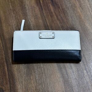 Kate Spade Two-Tone Black and Cream Wallet